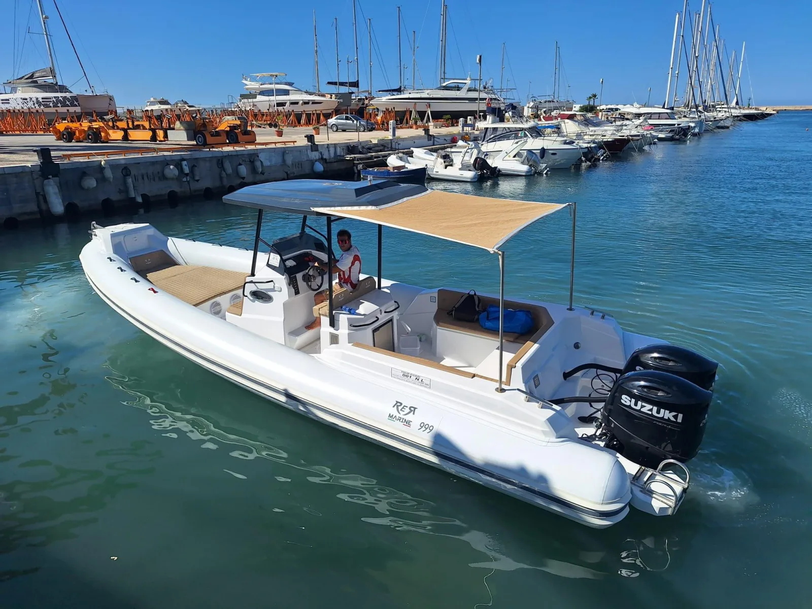 From Marsala: Luxury private boat tours of Favignana and Levanzo